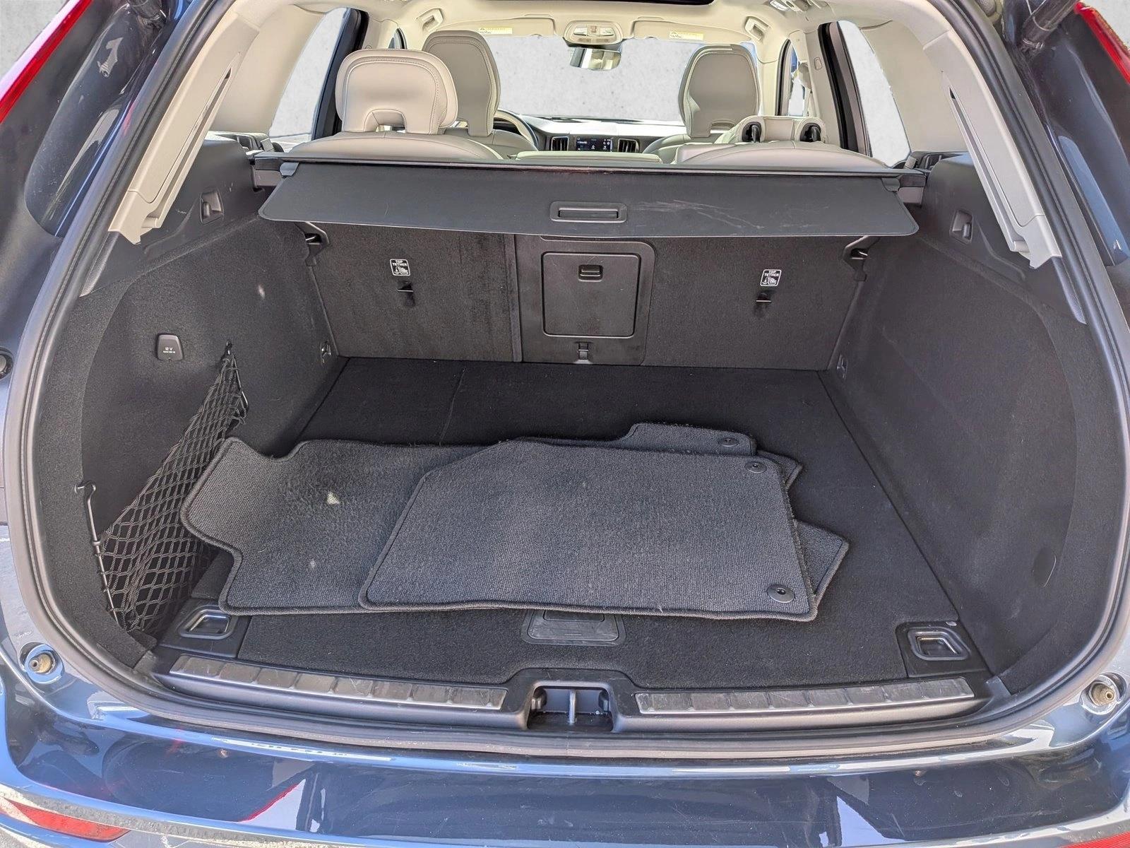 2023 Volvo XC60 B6 AWD Ultimate Bright photo 6