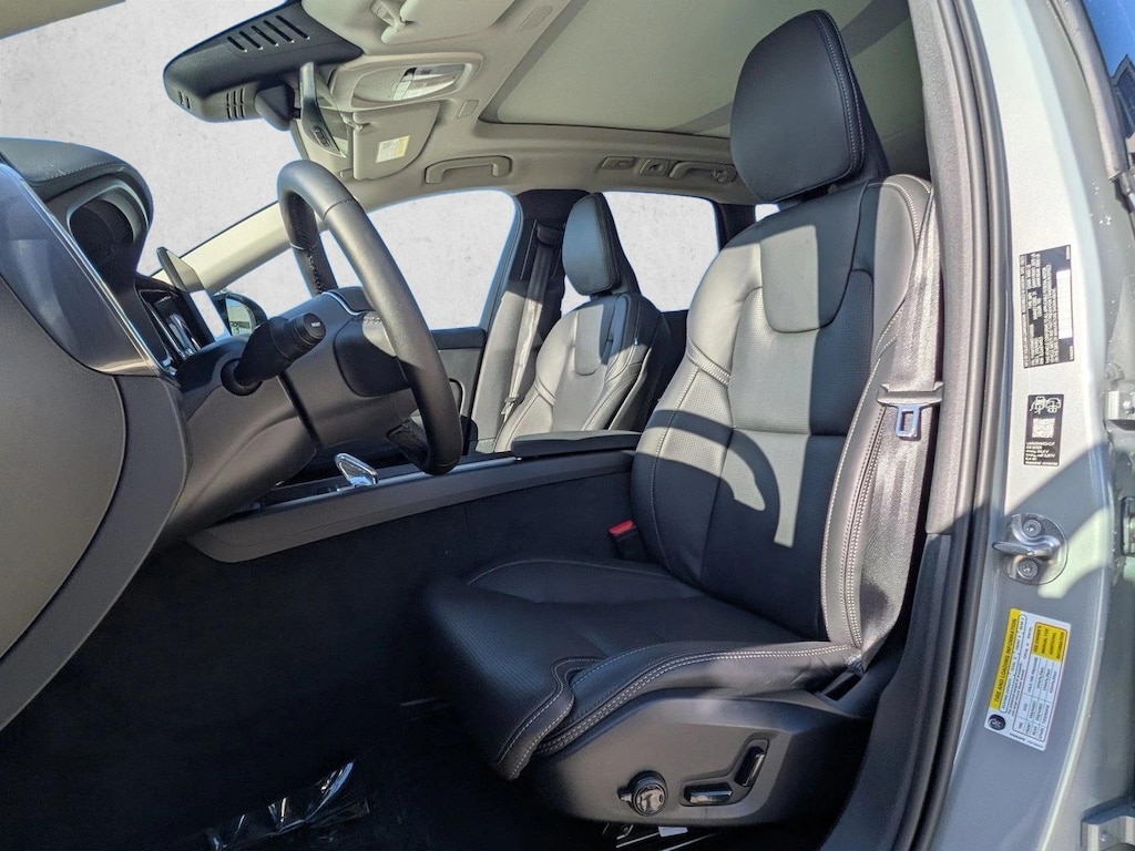 New 2026 Volvo XC60 Ultra SUV