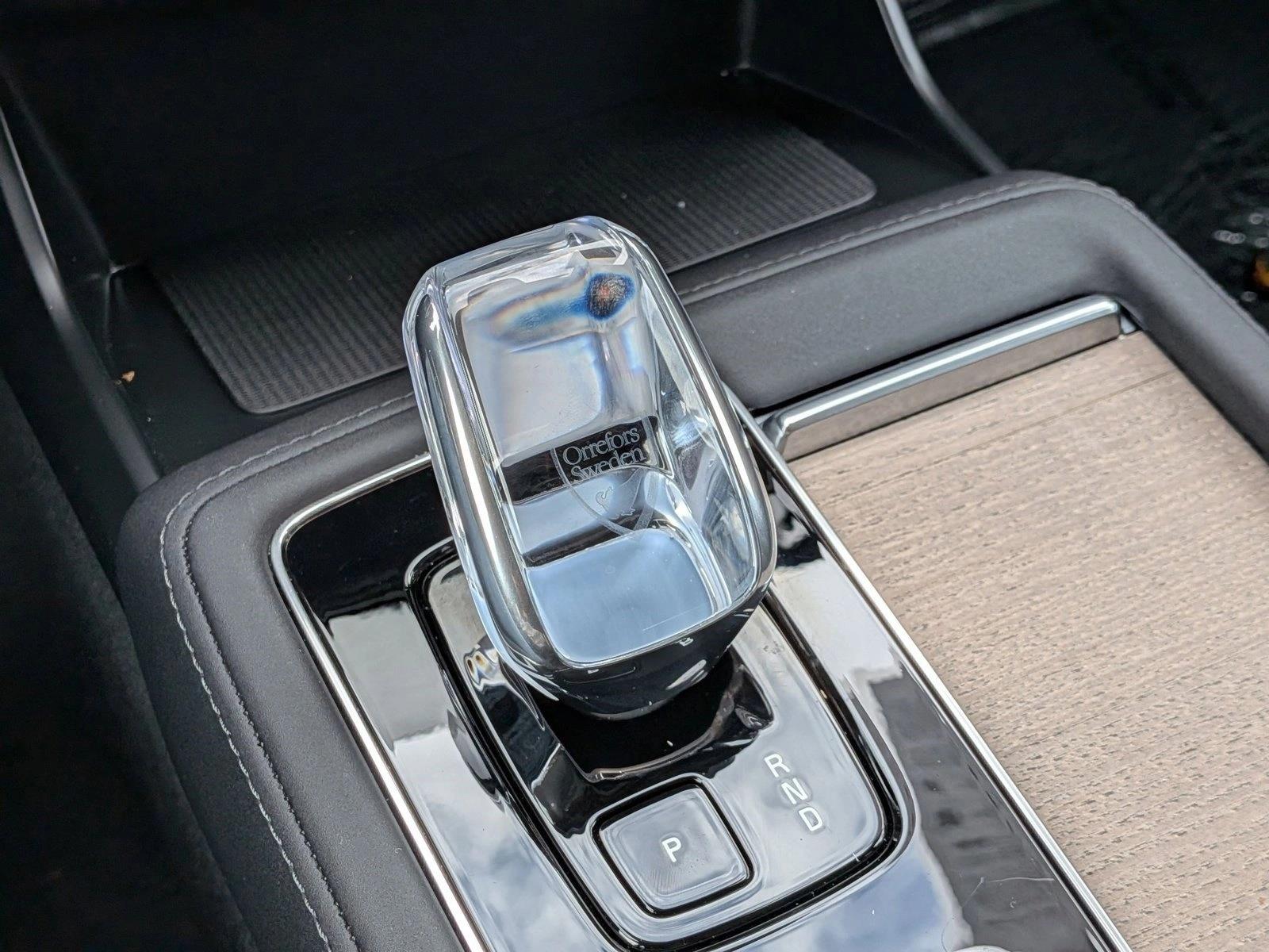 2026 Volvo XC90 Plus - Photo 12