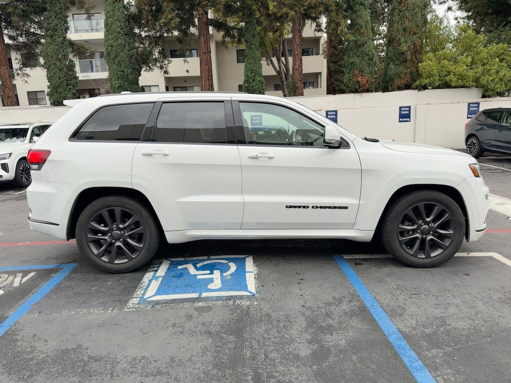 Used 2018 Jeep Grand Cherokee Overland 4x4 SUV