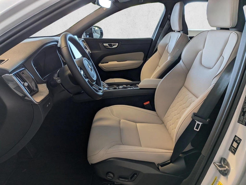 Used 2026 Volvo XC60 plug-in hybrid Core SUV