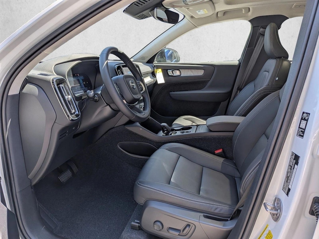 New 2026 Volvo XC40 Core SUV