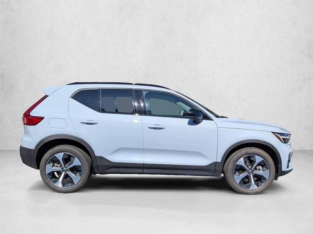 Certified 2026 Volvo XC40 B5 Plus SUV