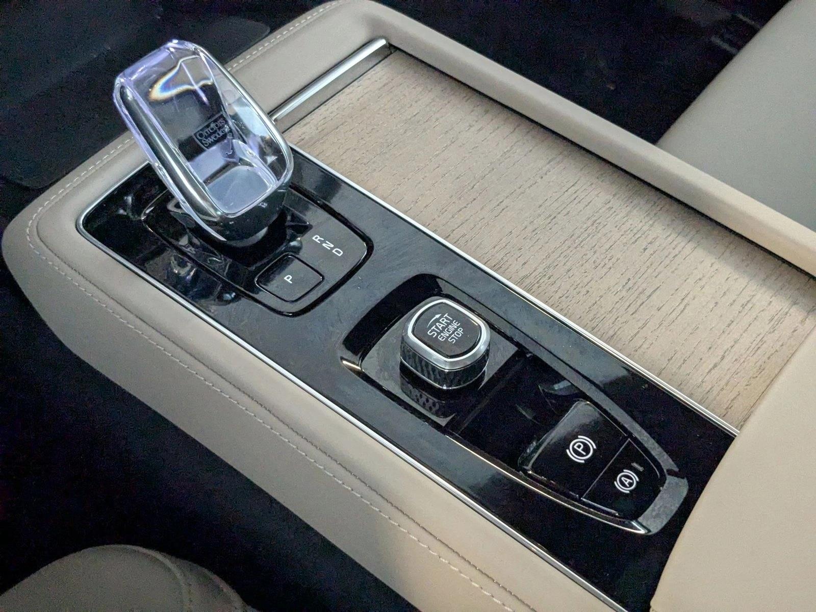 2026 Volvo XC90 Plus - Photo 12