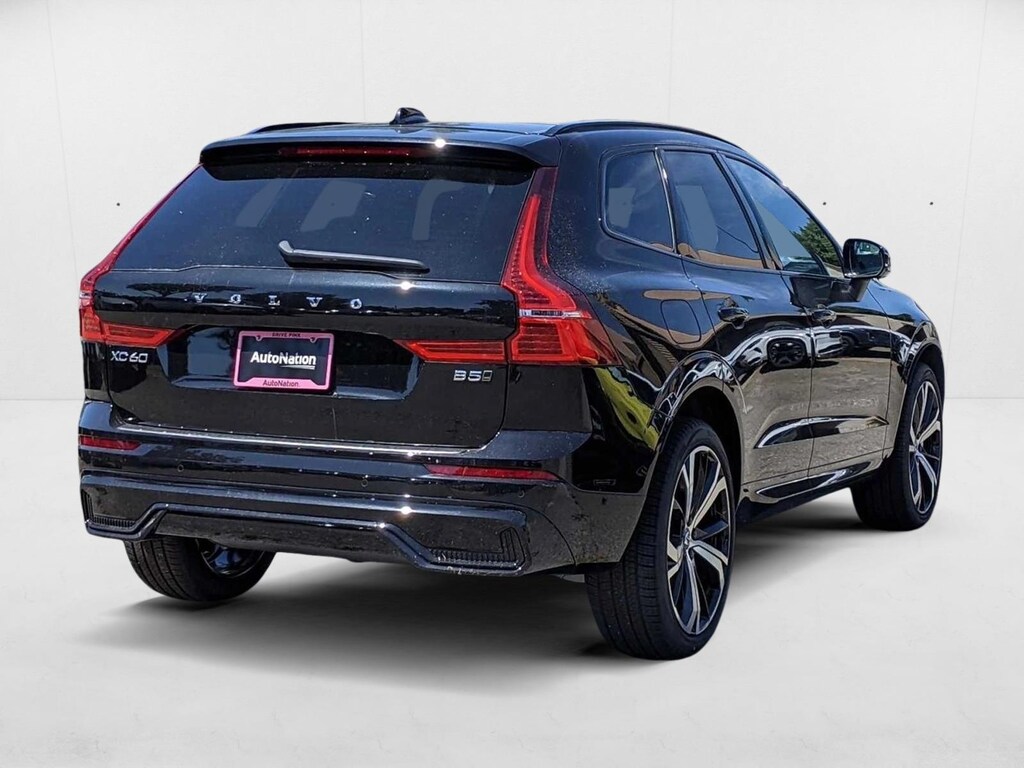 New 2025 Volvo XC60 Ultra SUV