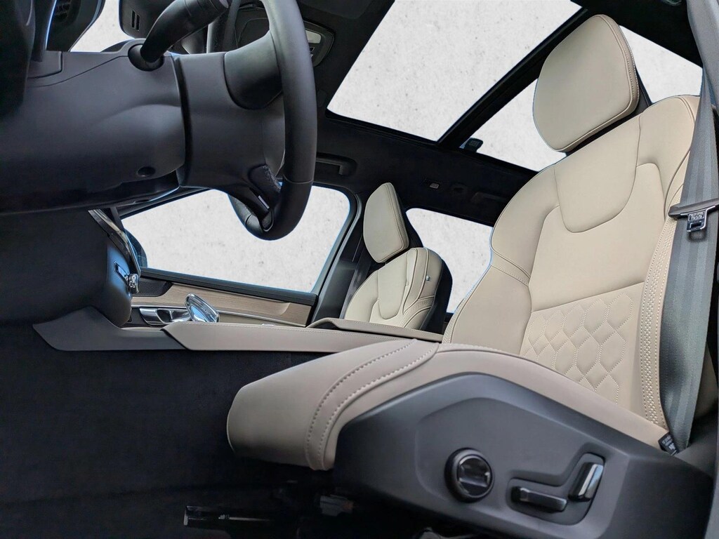 New 2026 Volvo XC90 Plus SUV