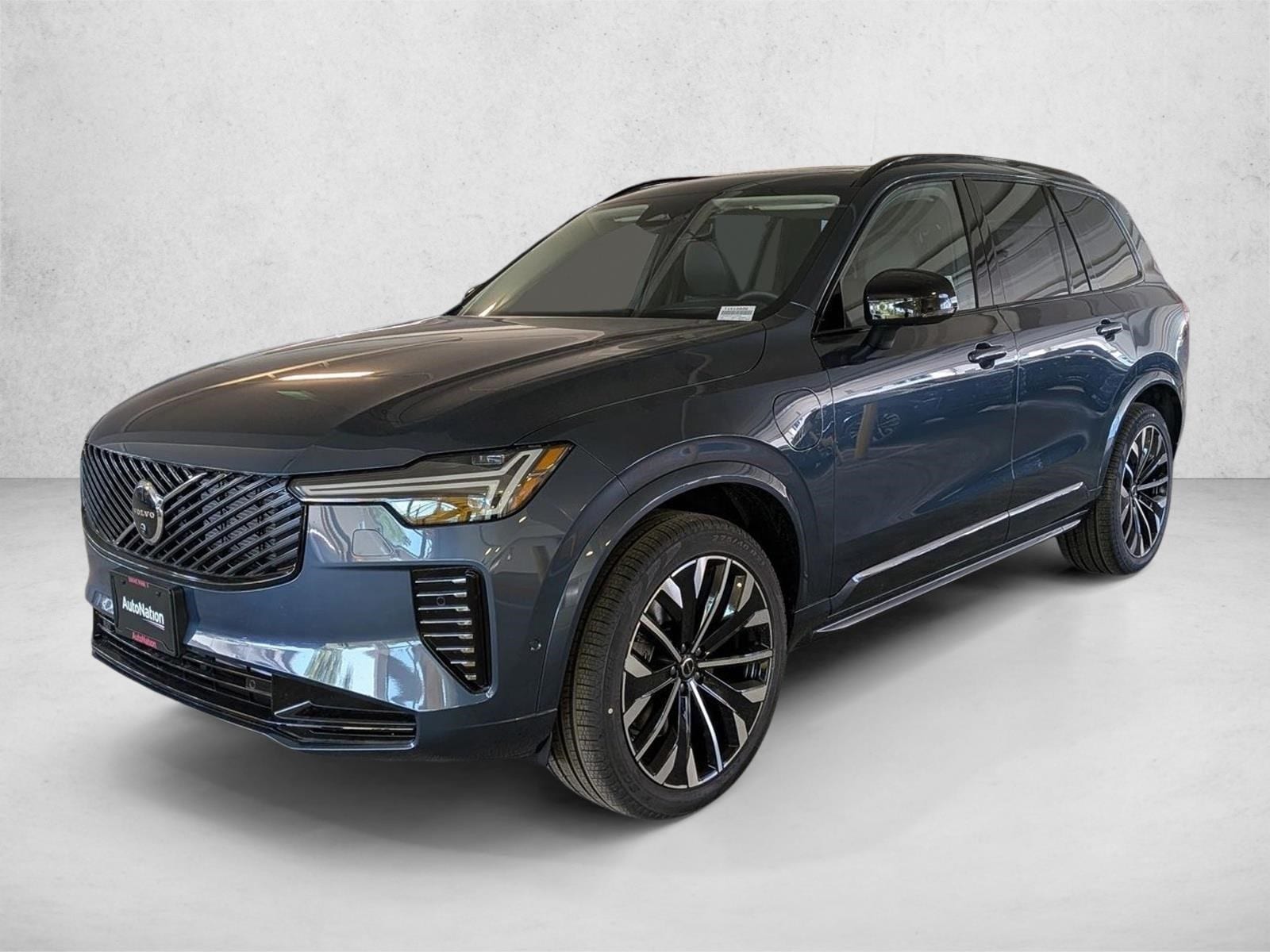 2026 Volvo XC90 T8 Recharge Ultra Dark 4WD's photo