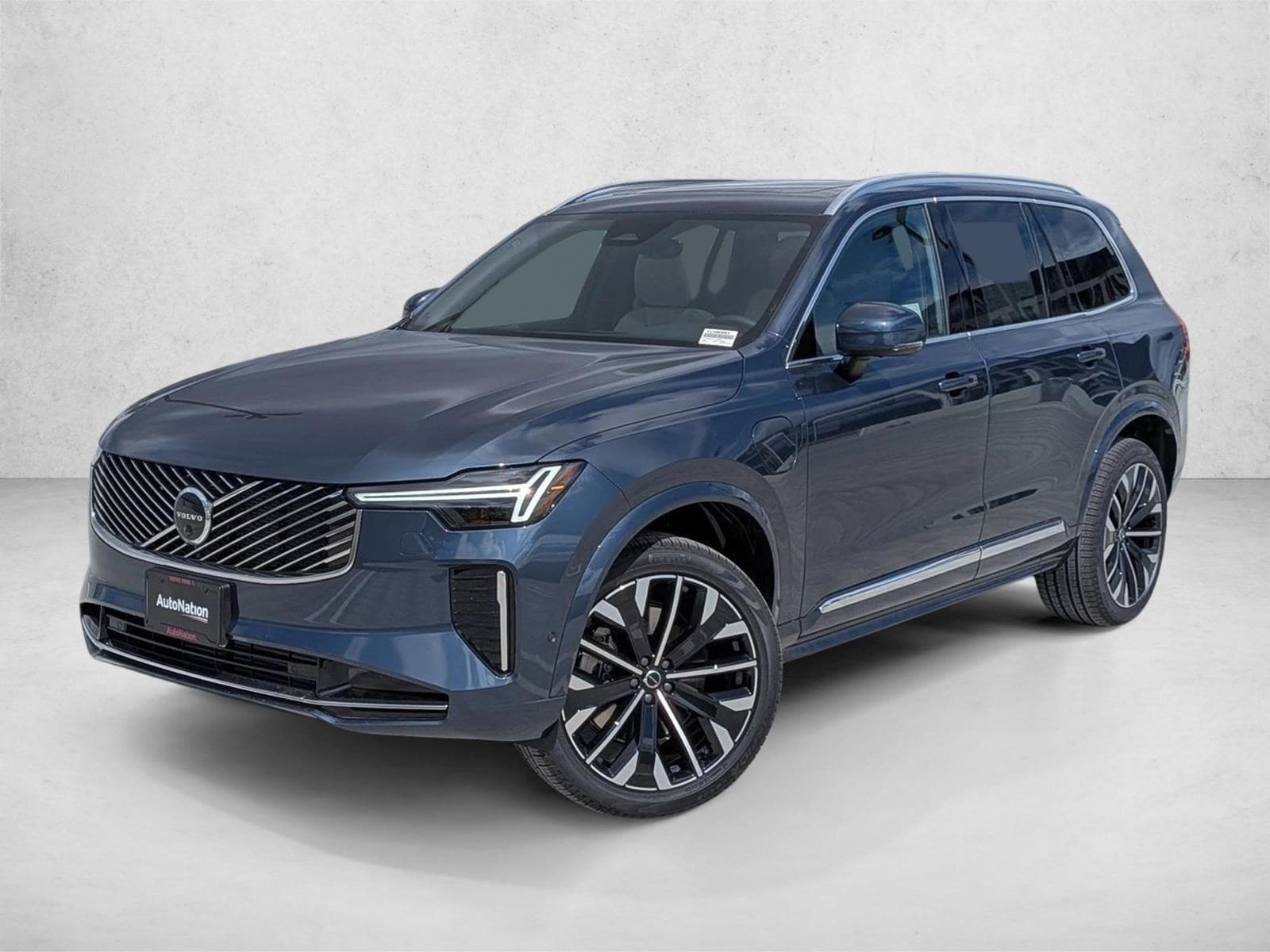2026 Volvo XC90 T8 Recharge Plus Bright 7-Seat 4WD's photo