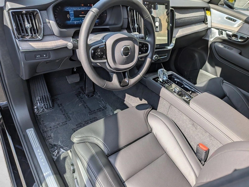 New 2026 Volvo XC90 plug-in hybrid Ultra SUV
