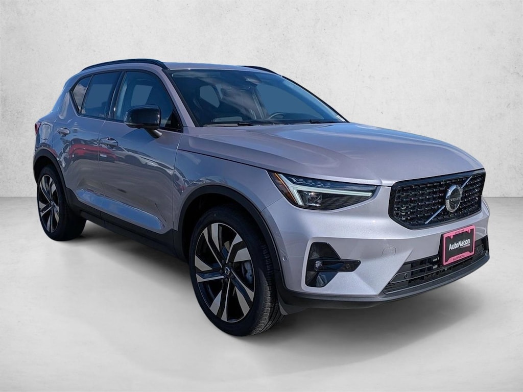 Certified 2026 Volvo XC40 B5 Ultra SUV