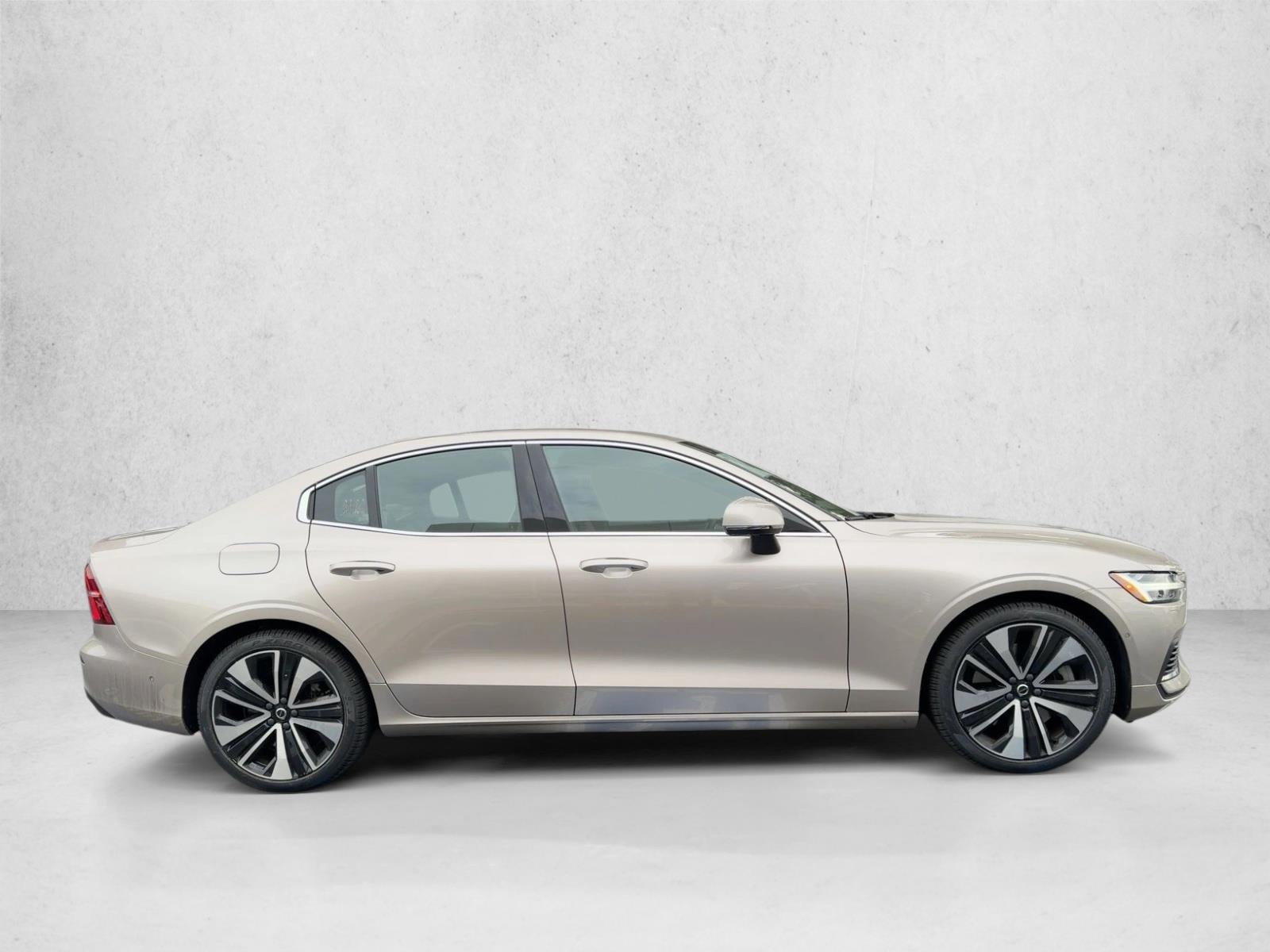 2023 Volvo S60 Recharge Ultimate photo 4