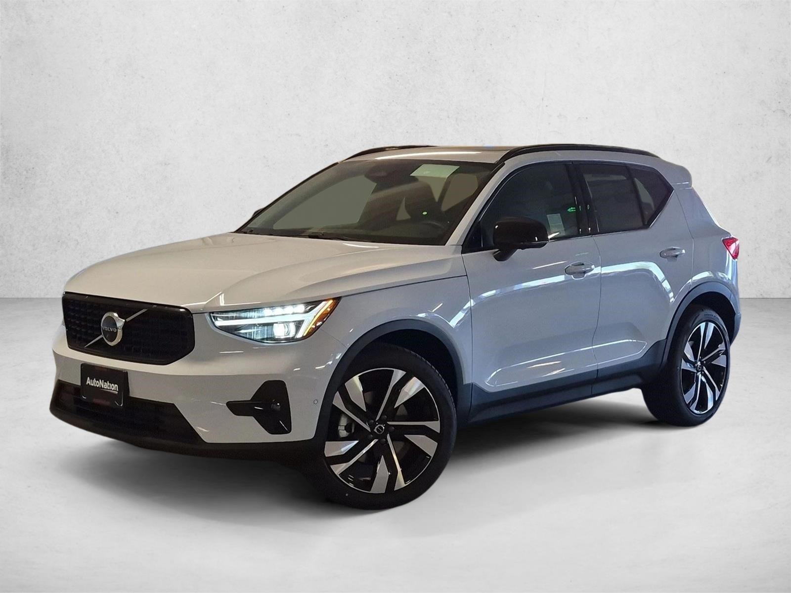 New 2026 Volvo XC40 Plus SUV