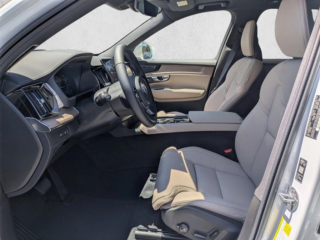 New 2026 Volvo XC90 plug-in hybrid Ultra SUV