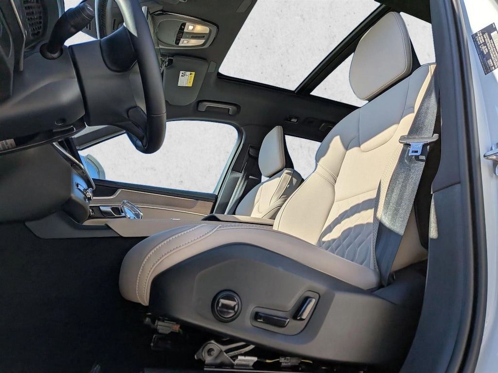 Used 2025 Volvo XC90 Core SUV