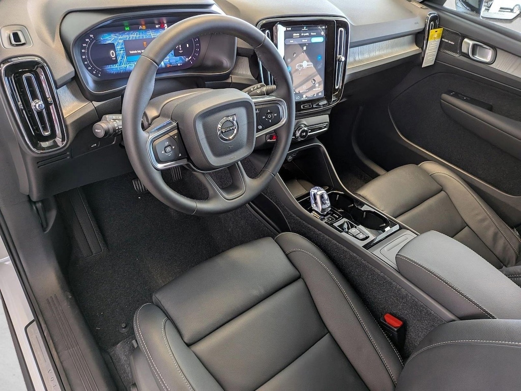 New 2026 Volvo XC40 Ultra SUV