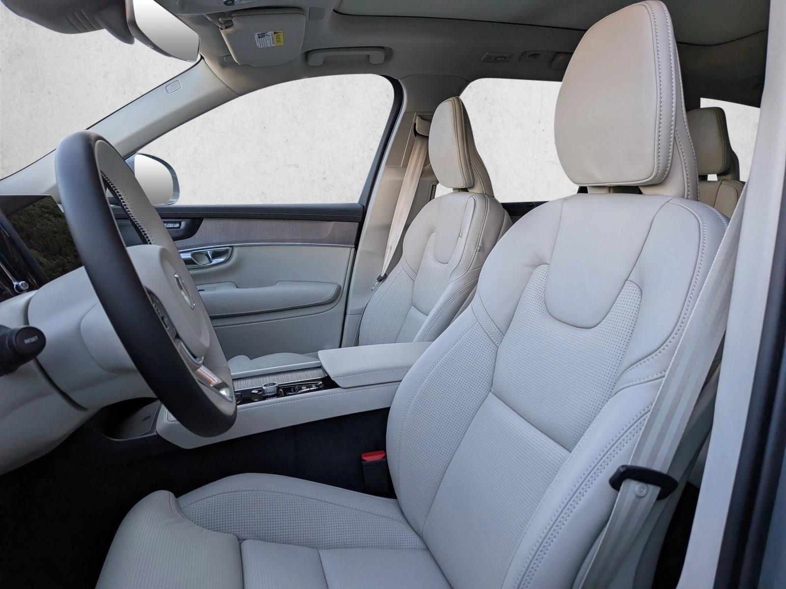2026 Volvo XC90 photo 4
