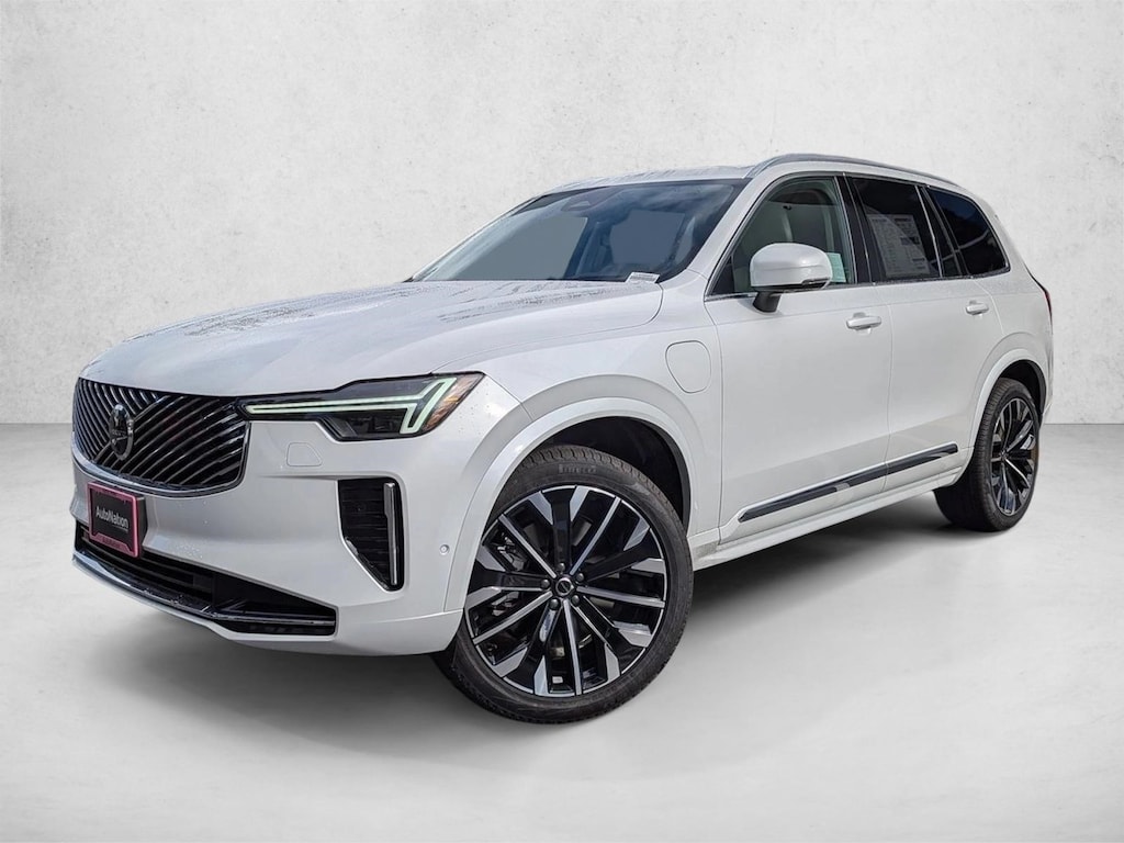 New 2026 Volvo XC90 plug-in hybrid Ultra SUV
