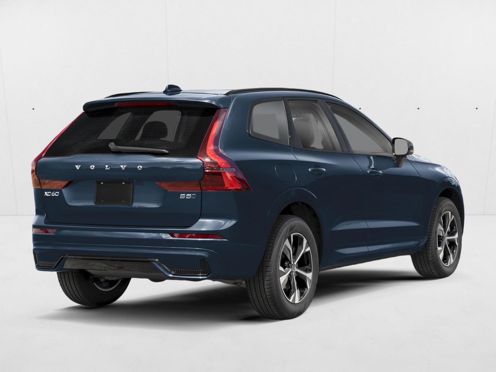 2026 Volvo XC60 Plus photo 2