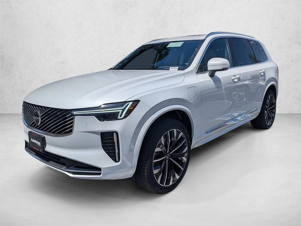 New 2026 Volvo XC90 plug-in hybrid Ultra SUV