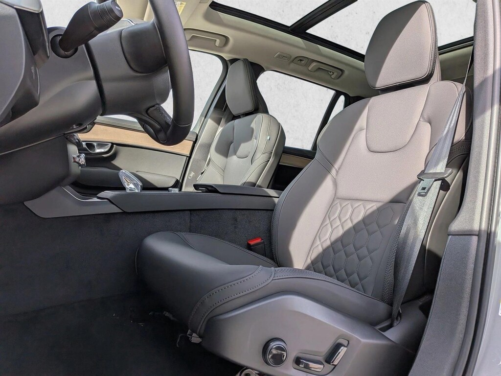 New 2026 Volvo XC90 Plus SUV