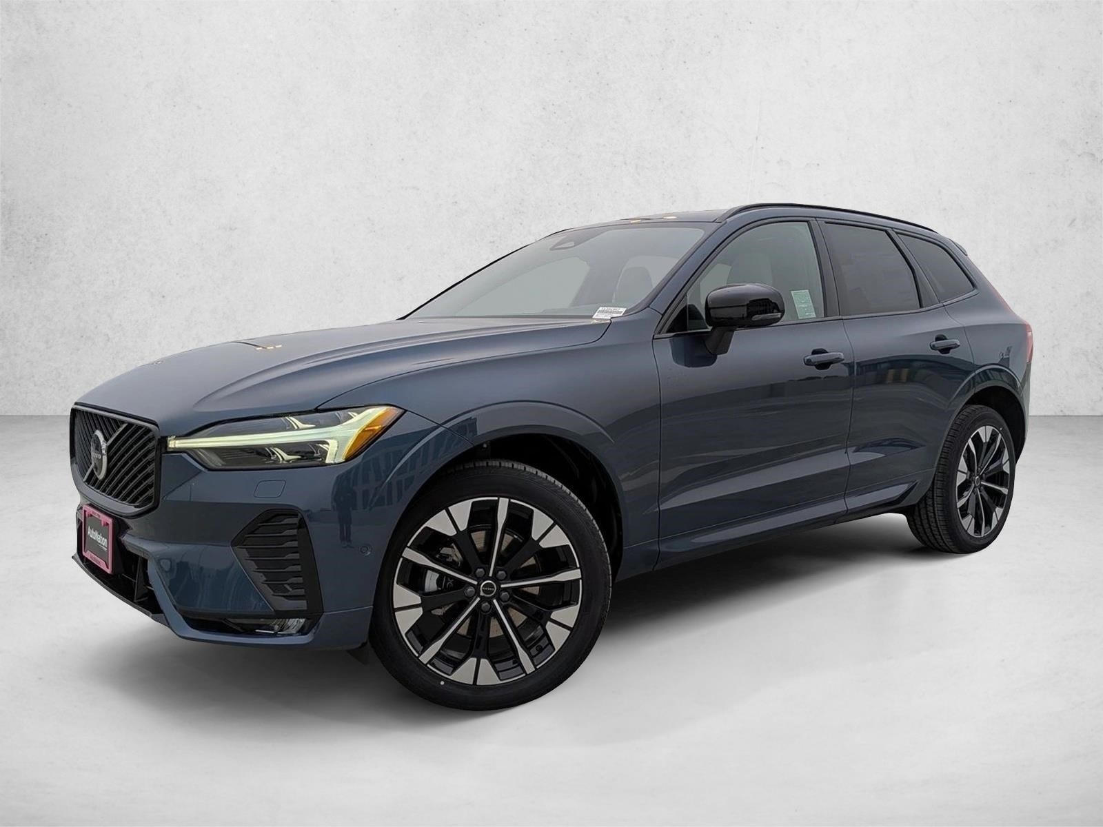 2026 Volvo XC60 Plus's photo