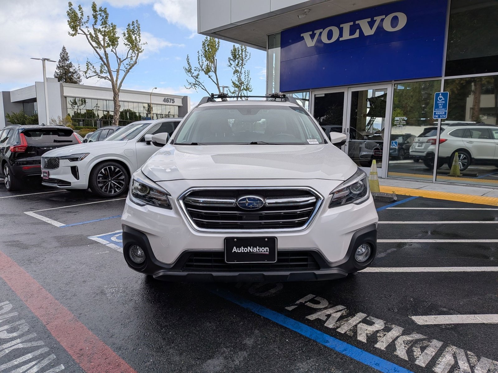 2018 Subaru Outback 2.5i Limited photo 2