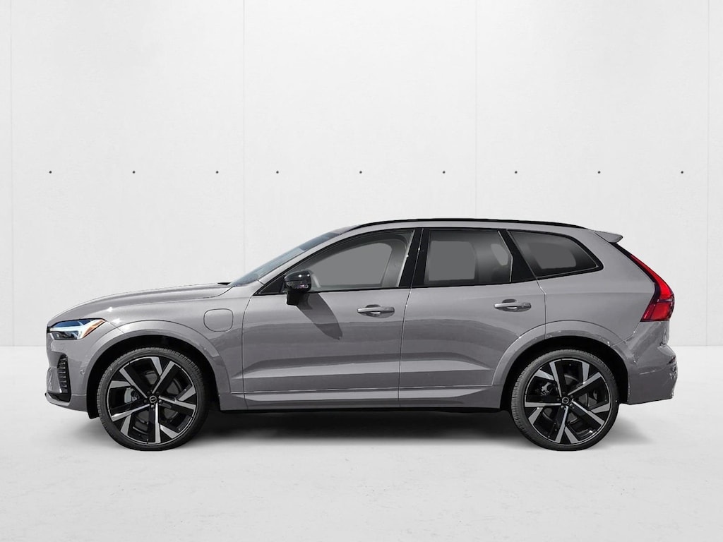 New 2026 Volvo XC60 plug-in hybrid Ultra SUV