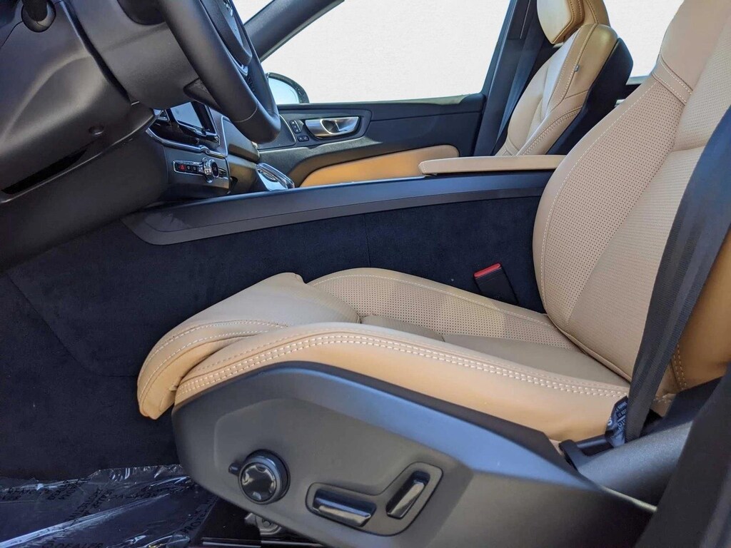 New 2025 Volvo XC60 Ultra SUV