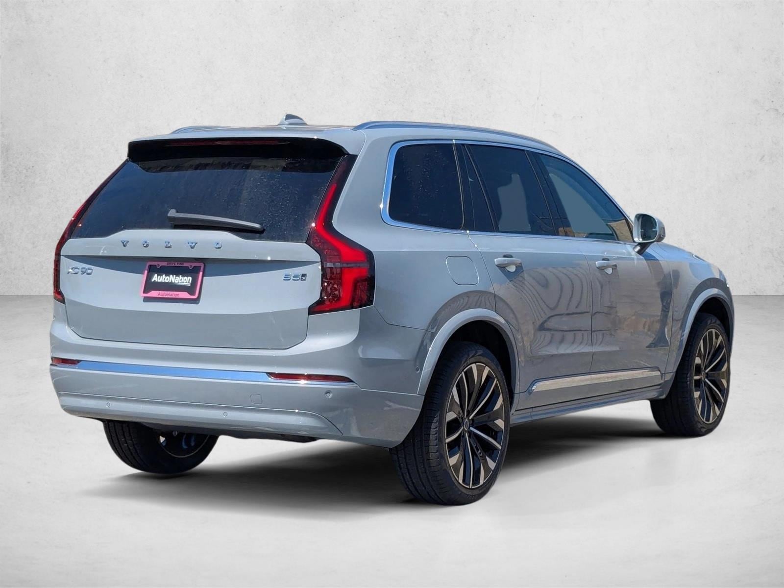2026 Volvo XC90 B5 Plus 7-Seater photo 5