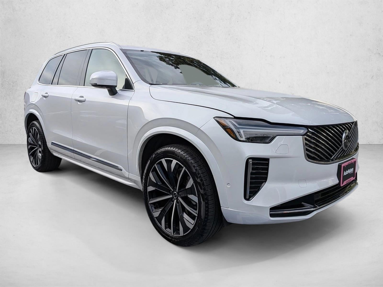 2026 Volvo XC90 B6 Plus 7-Seater photo 2