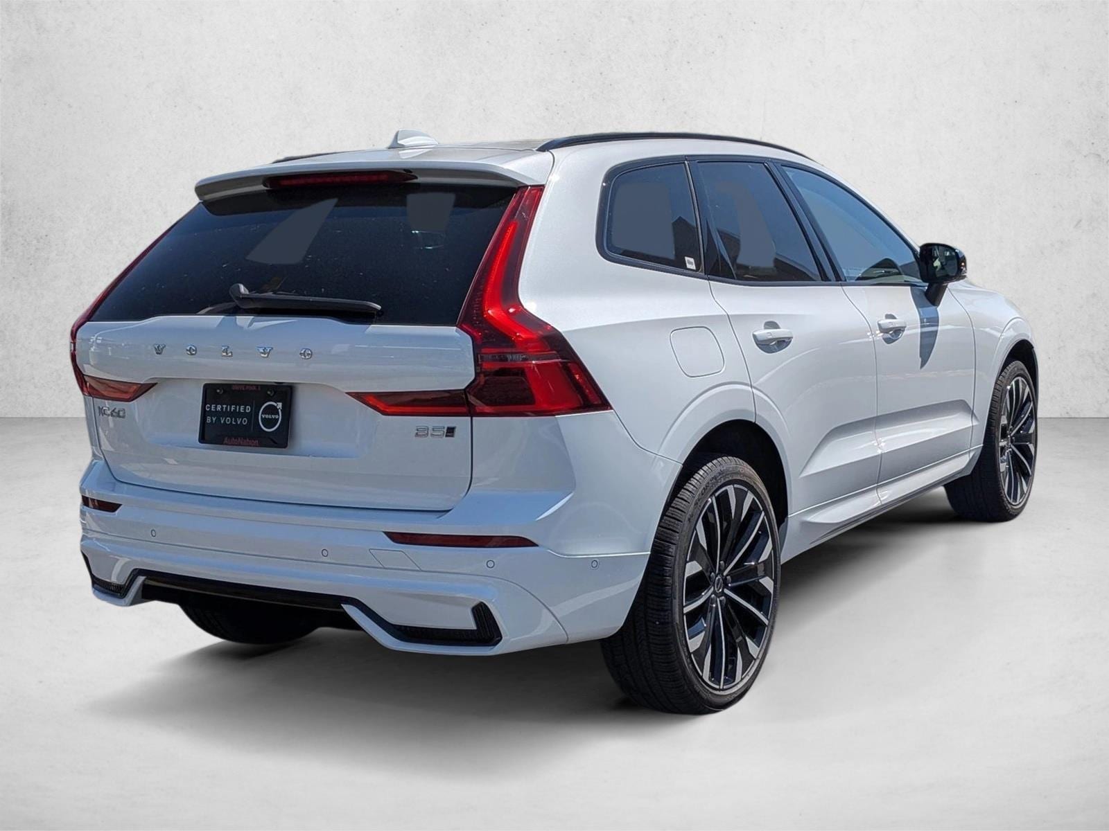 2026 Volvo XC60 B5 Ultra photo 4
