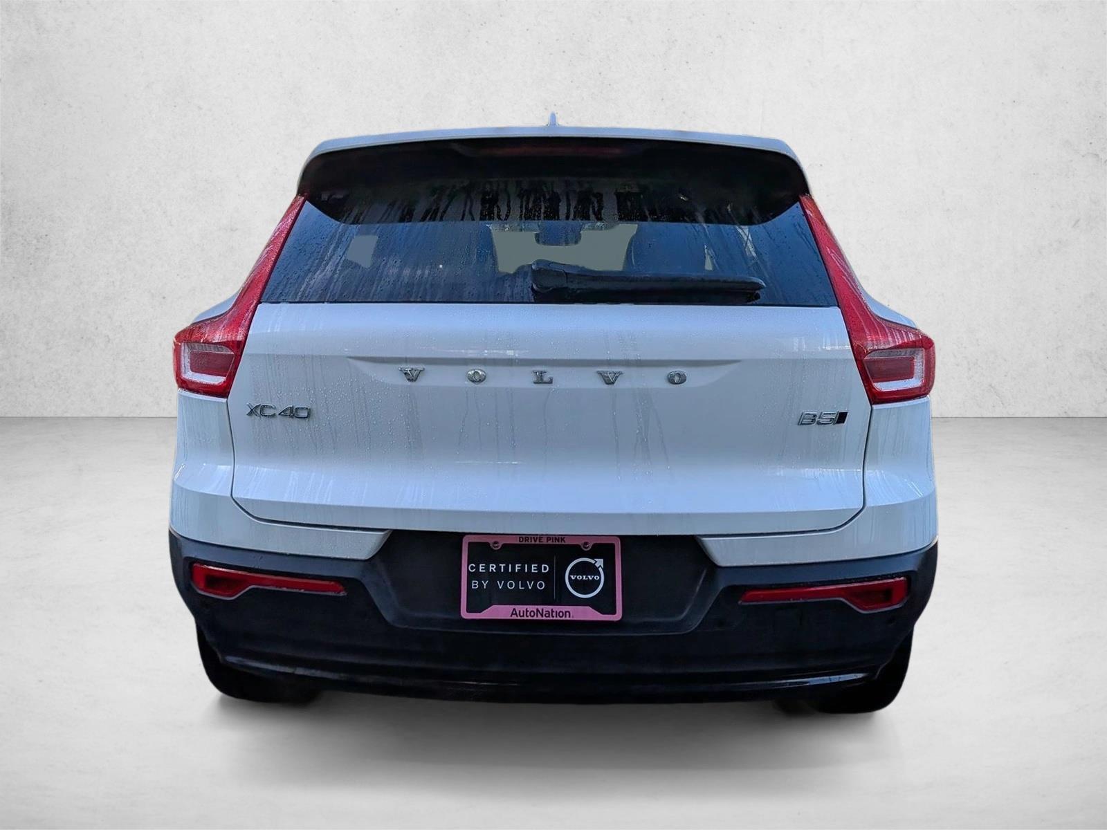 2026 Volvo XC40 B5 Plus photo 5