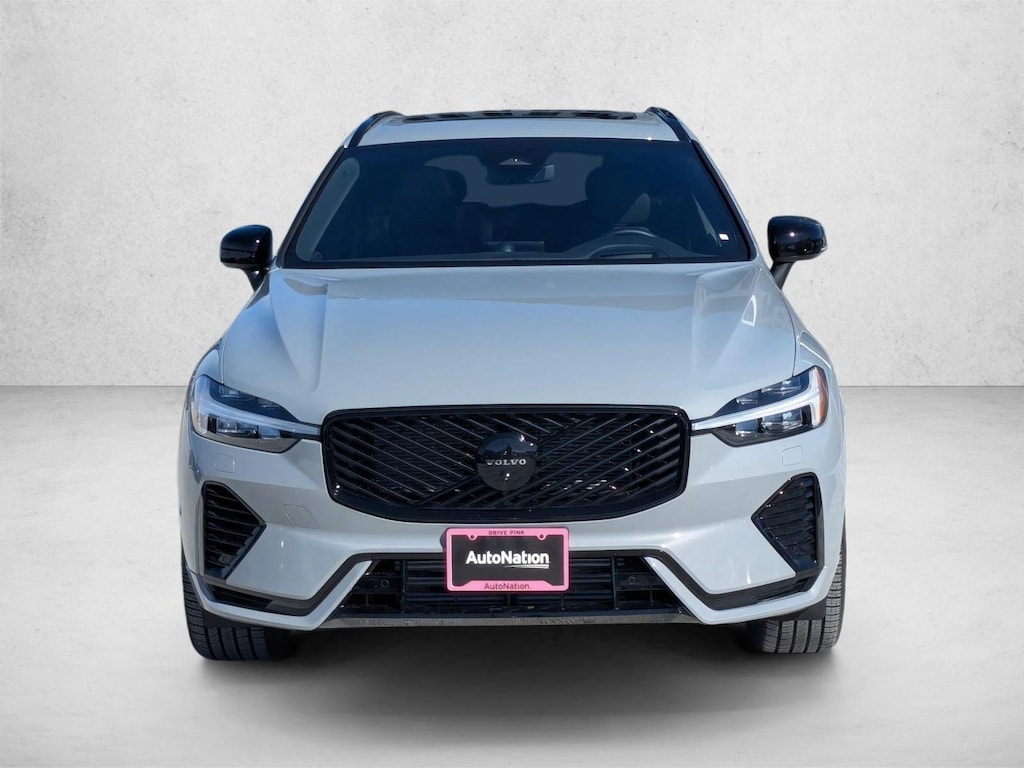 New 2026 Volvo XC60 plug-in hybrid Ultra Black Edition SUV