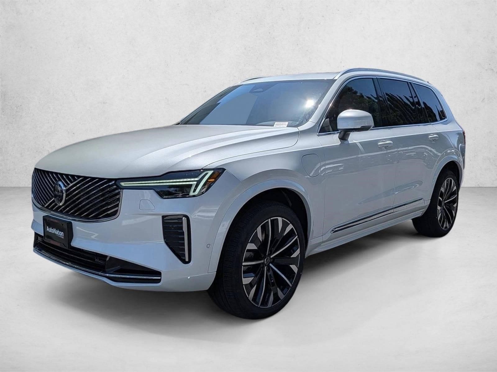 2026 Volvo XC90 T8 Recharge Plus Bright 7-Seat 4WD's photo