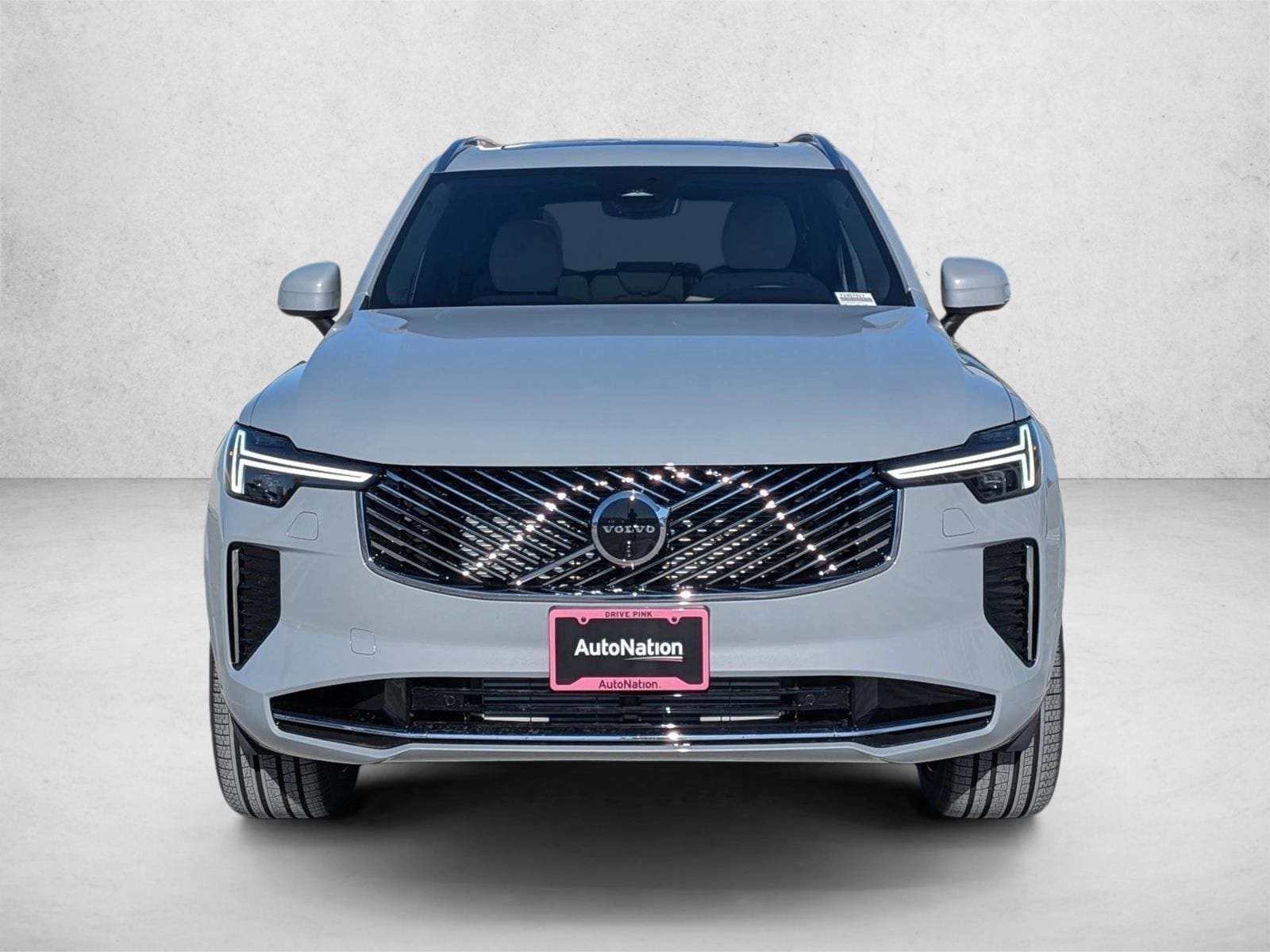 2026 Volvo XC90 plug-in hybrid Plus photo 6