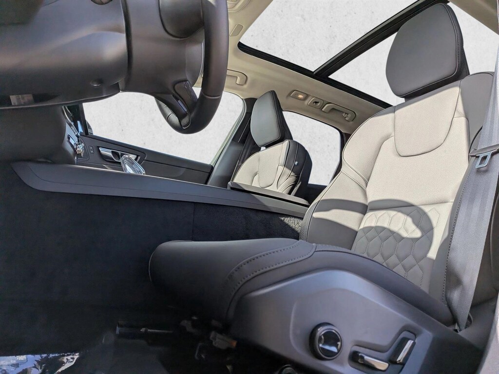 New 2026 Volvo XC60 Plus SUV