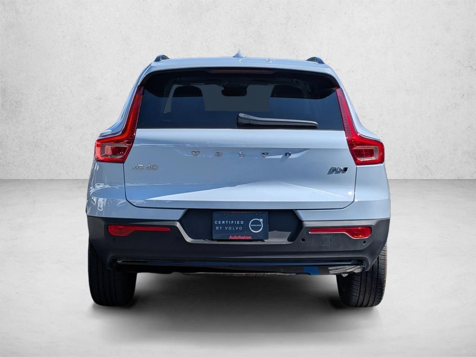 2026 Volvo XC40 Plus - Photo 7