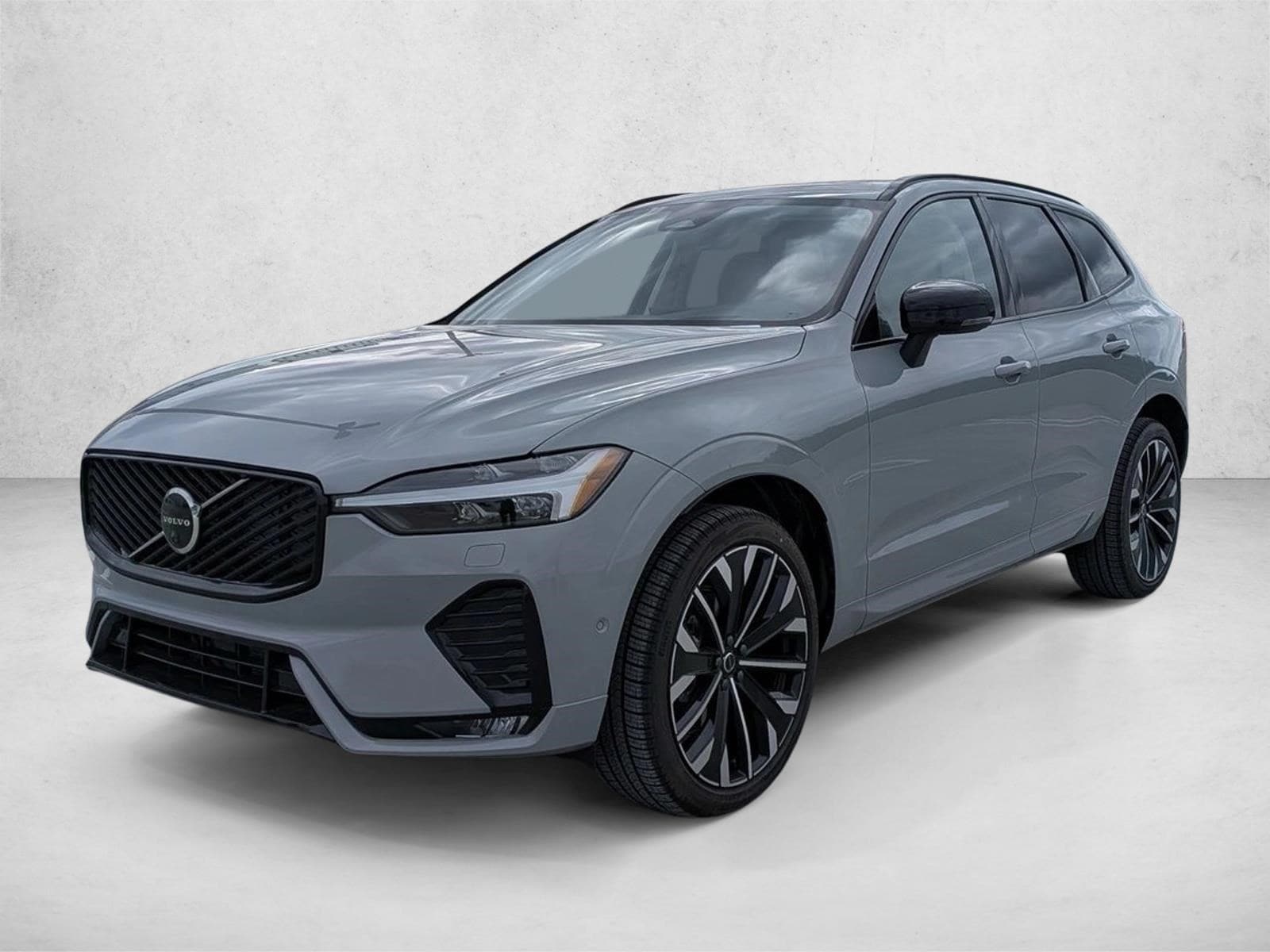 2026 Volvo XC60 B5 Ultra Dark AWD's photo