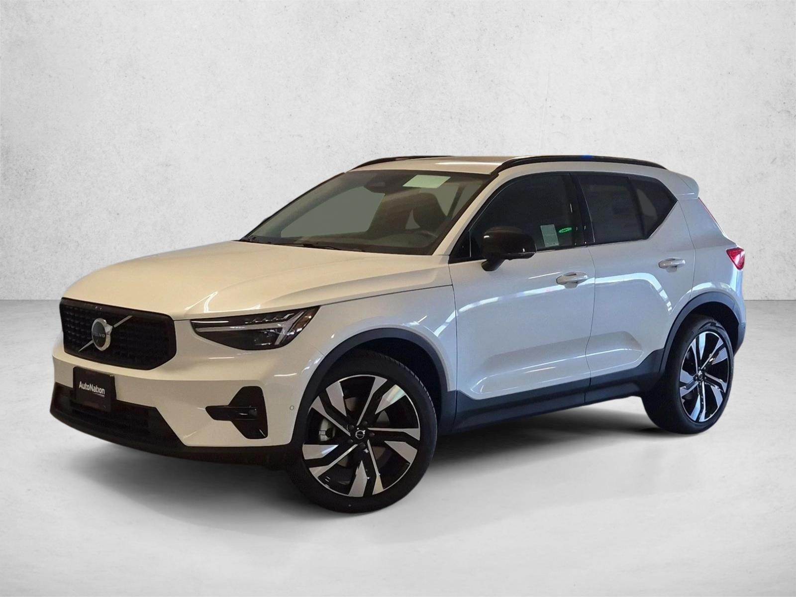 New 2026 Volvo XC40 Plus SUV