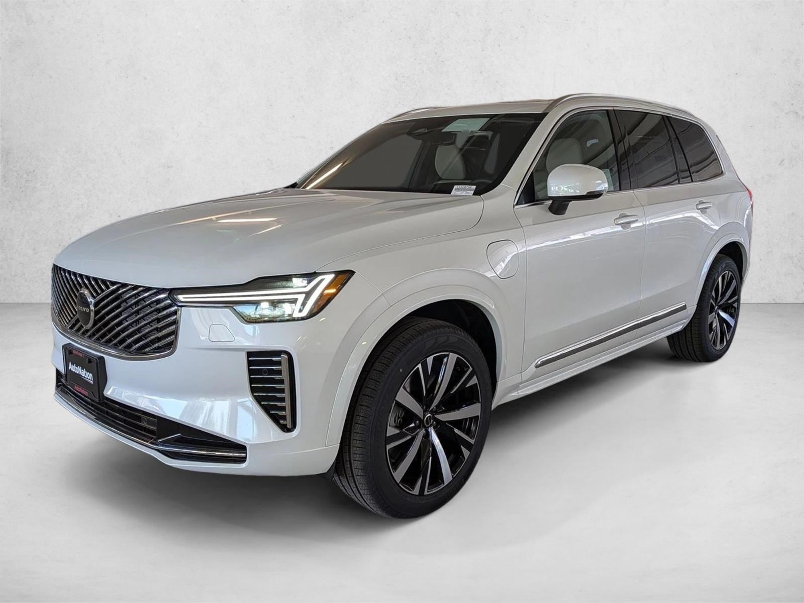 2026 Volvo XC90 T8 Recharge Core Bright 4WD's photo