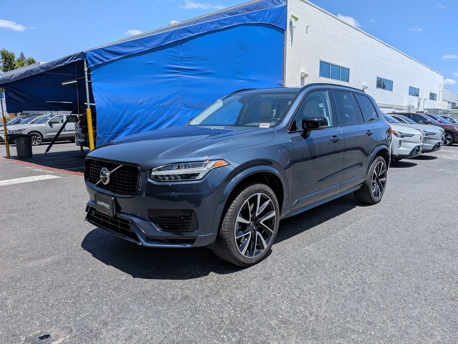 2023 Volvo XC90 T8 Recharge Plus Dark Theme 7-Seater 4WD's photo