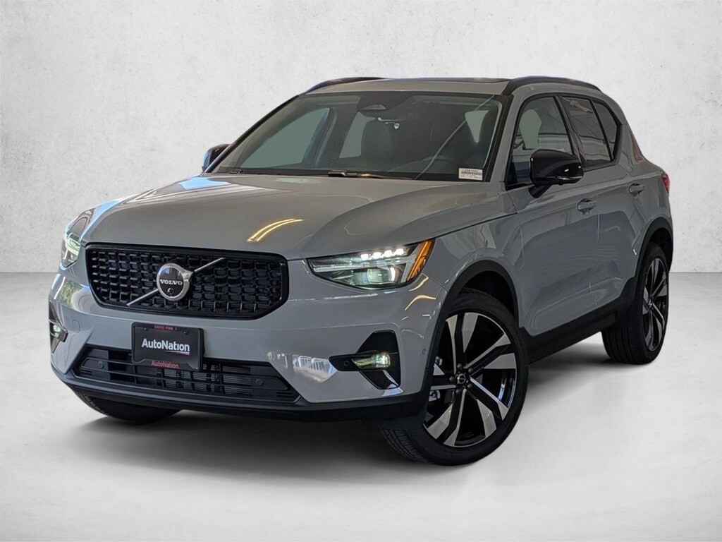 New 2026 Volvo XC40 Ultra SUV