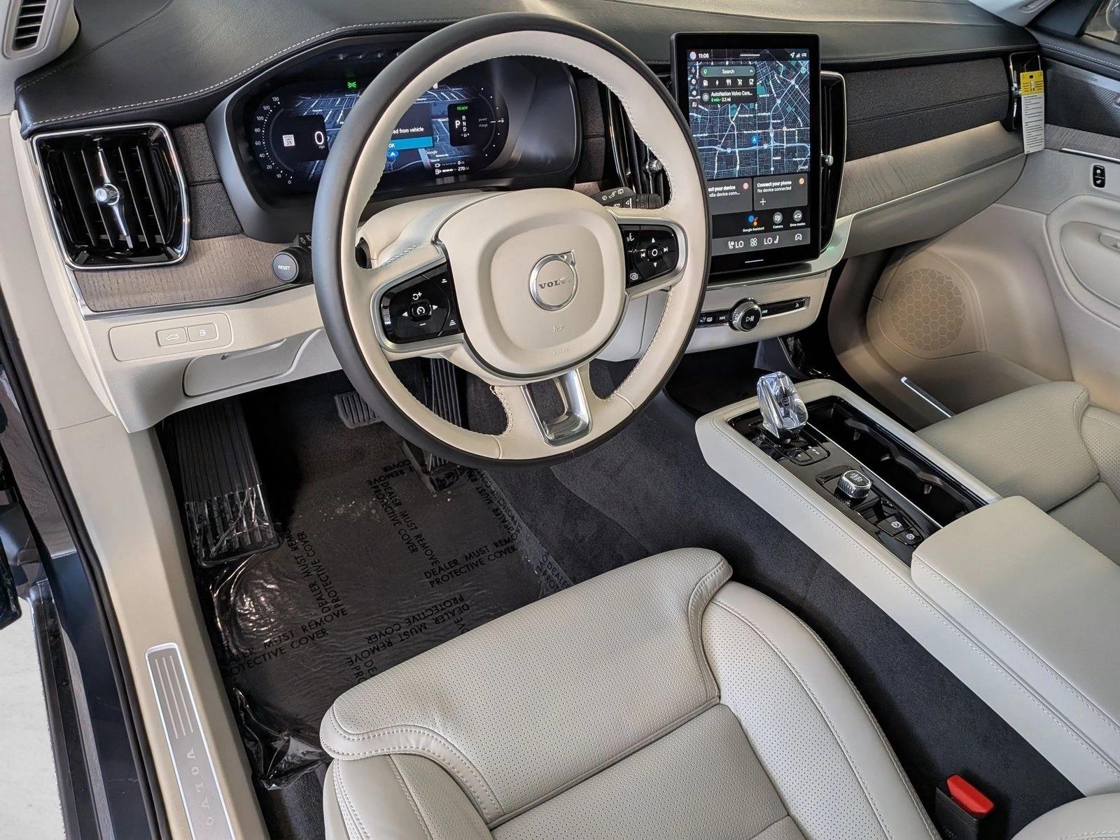 2026 Volvo XC90 plug-in hybrid Ultra photo 3