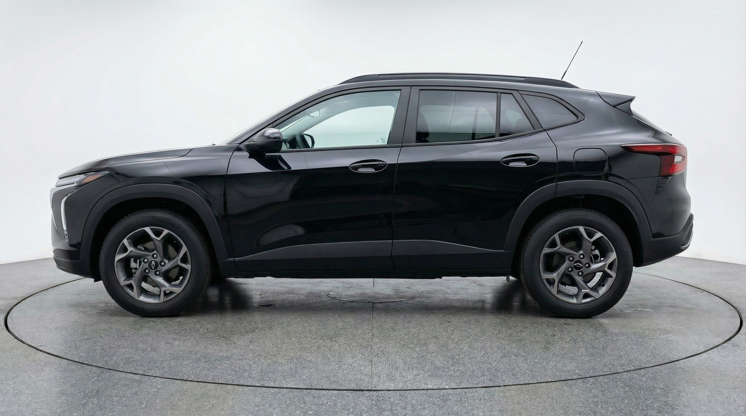 Thumbnail: 2025 Chevrolet Trax - 4