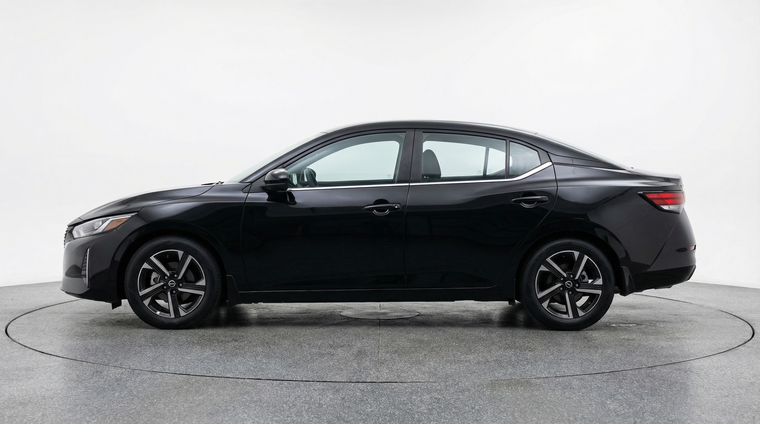 Thumbnail: 2025 Nissan Sentra - 4