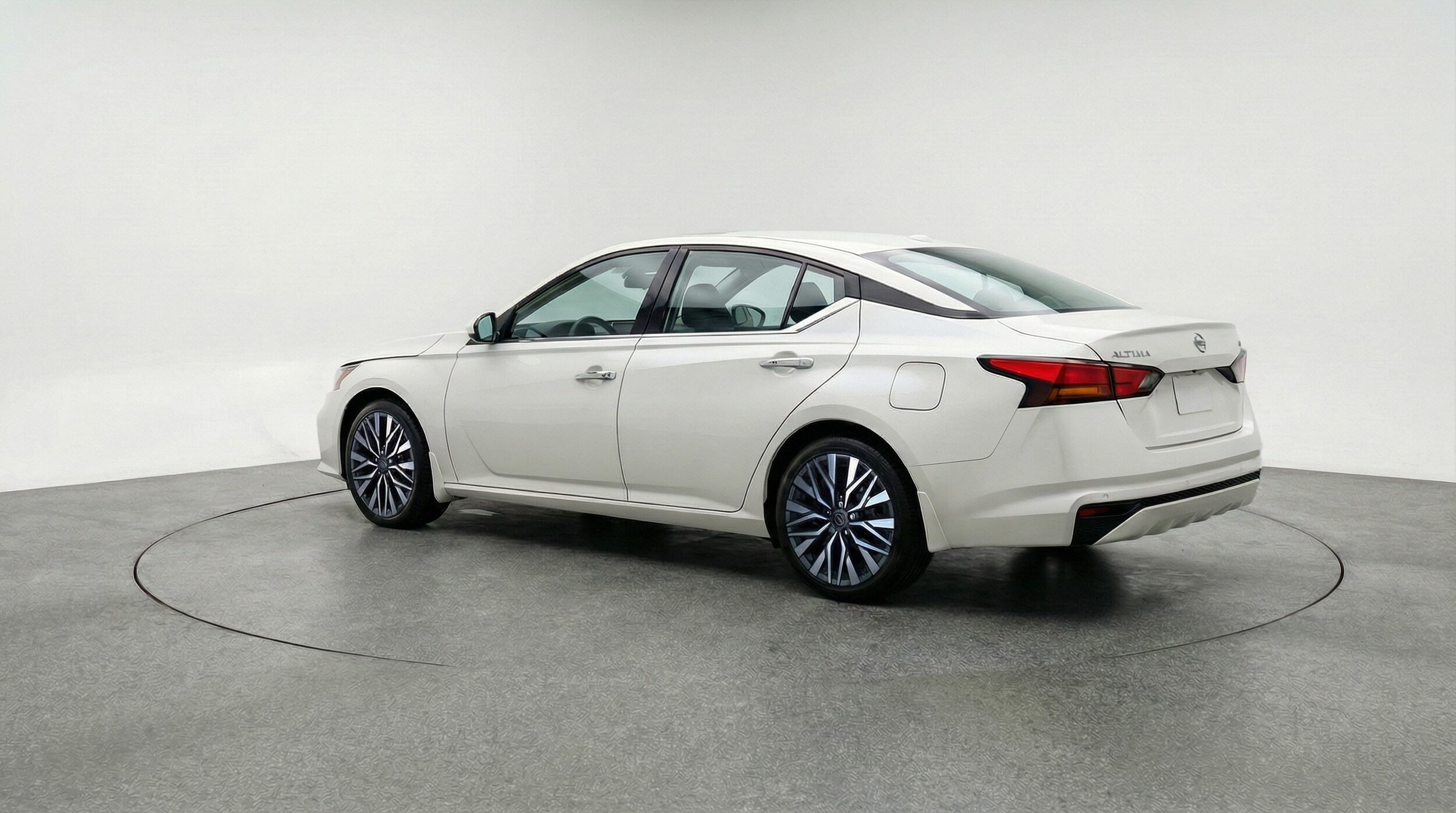 Thumbnail: 2025 Nissan Altima - 5