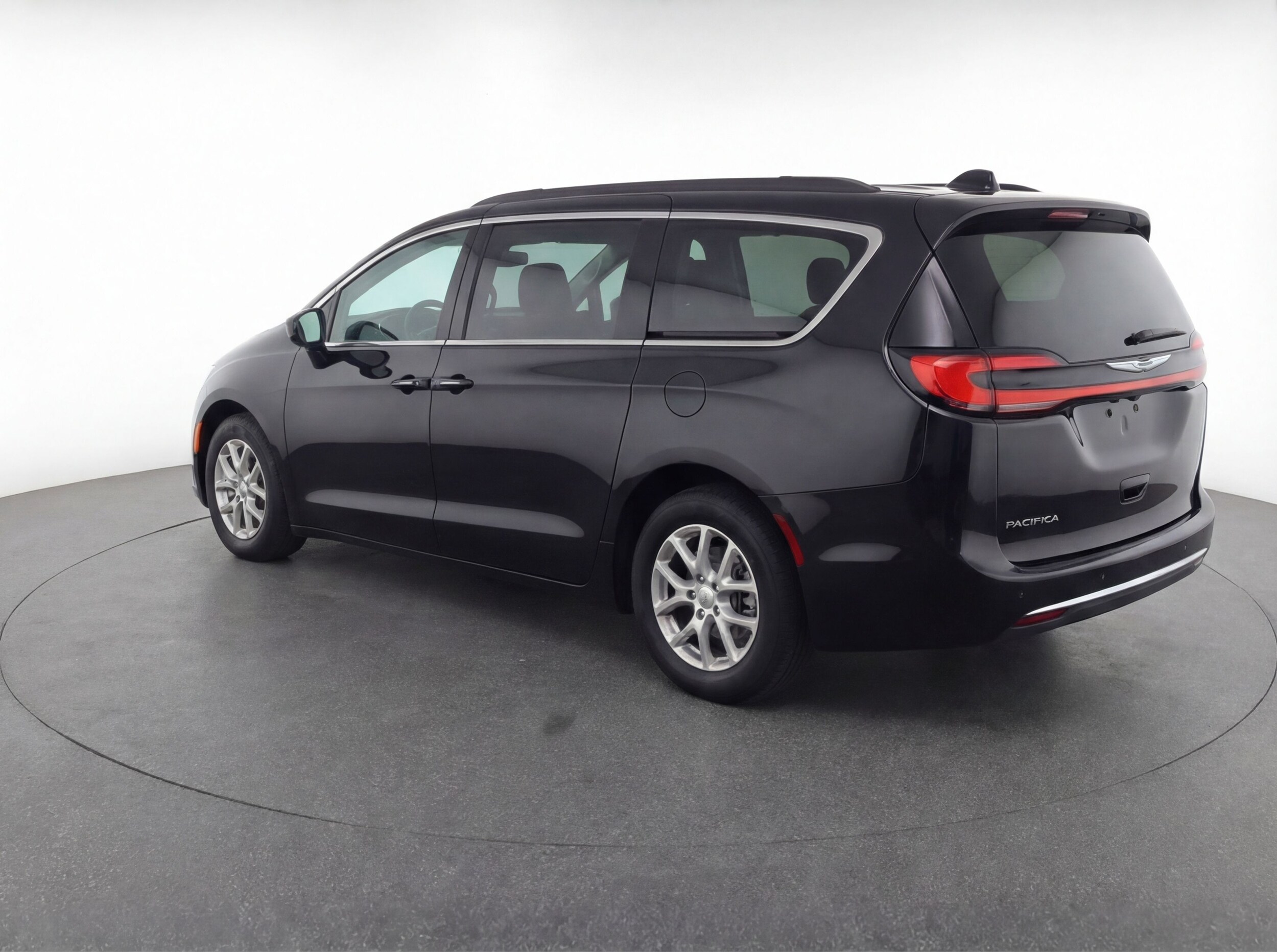 Thumbnail: 2024 Chrysler Pacifica - 5