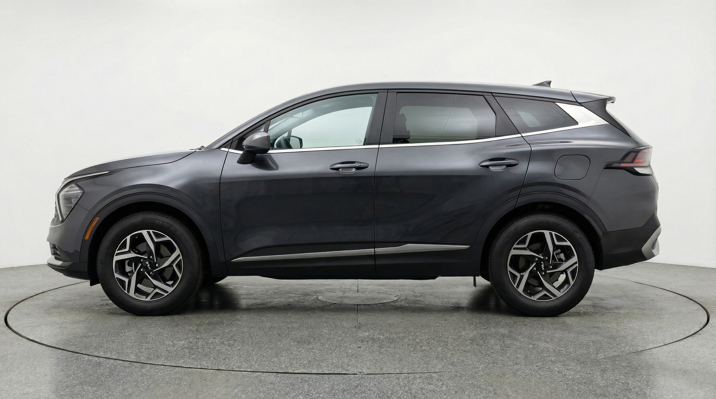 Thumbnail: 2025 Kia Sportage - 4