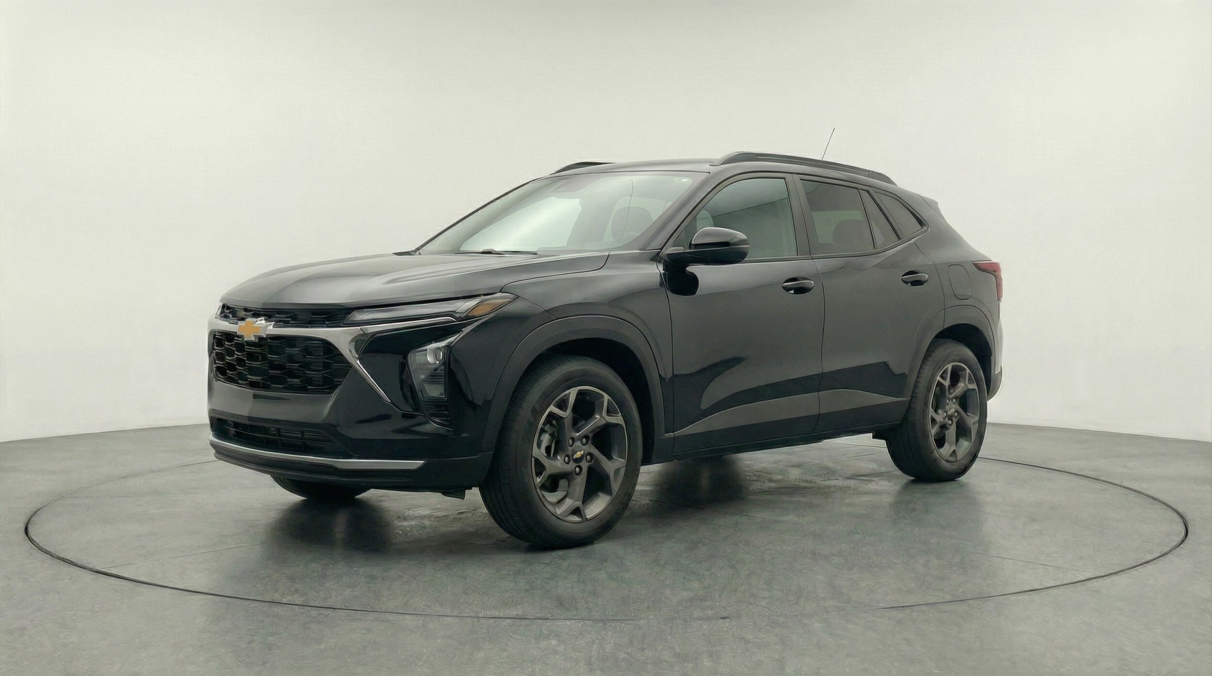 Thumbnail: 2025 Chevrolet Trax - 3