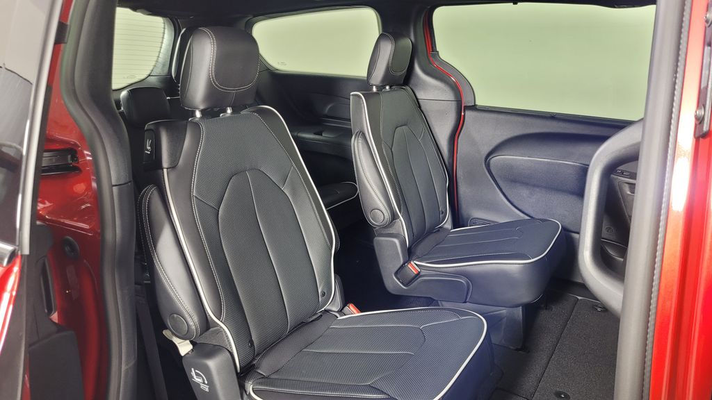 2026 Chrysler Pacifica Limited - Photo 33